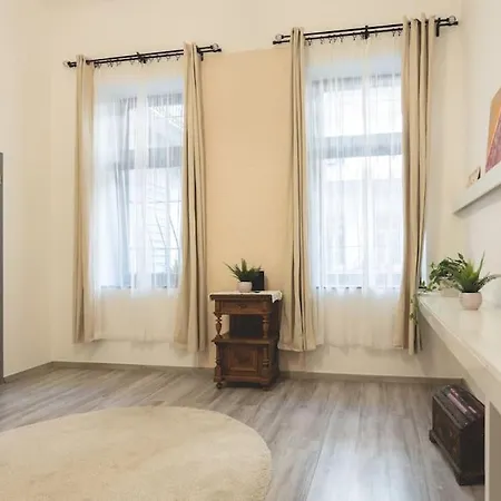 Central Bliss Bright City Haven Apartamento