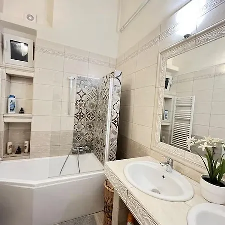 Central Bliss Bright City Haven Apartamento *
